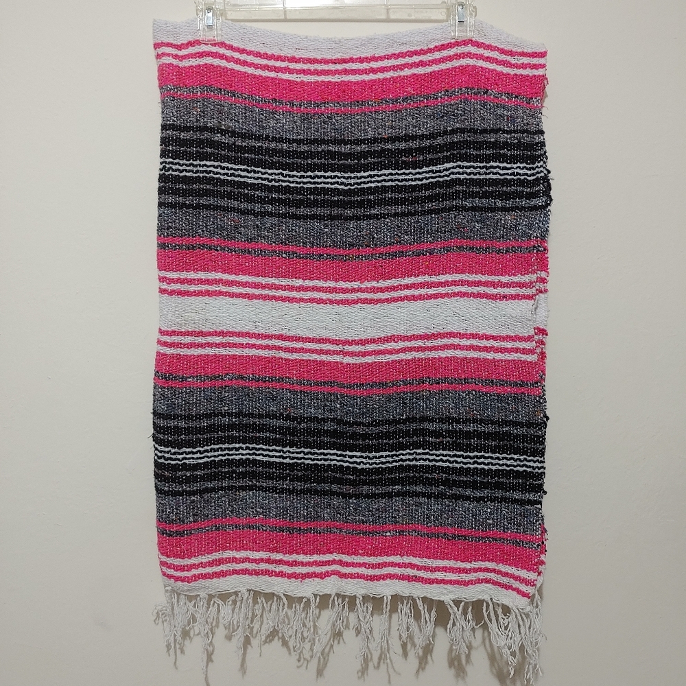 Frank's Textiles Falsa Zarape Woven Blanket, Pink, White & Black Fringe, C01